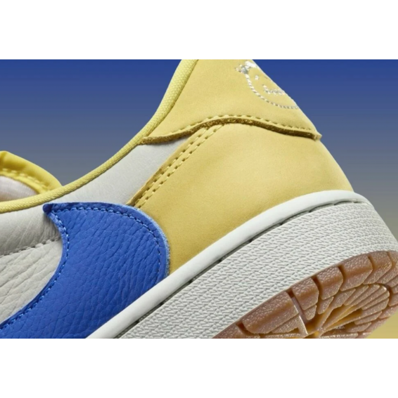Travis Scott x Air Jordan 1 Low OG Canary DZ4137-700