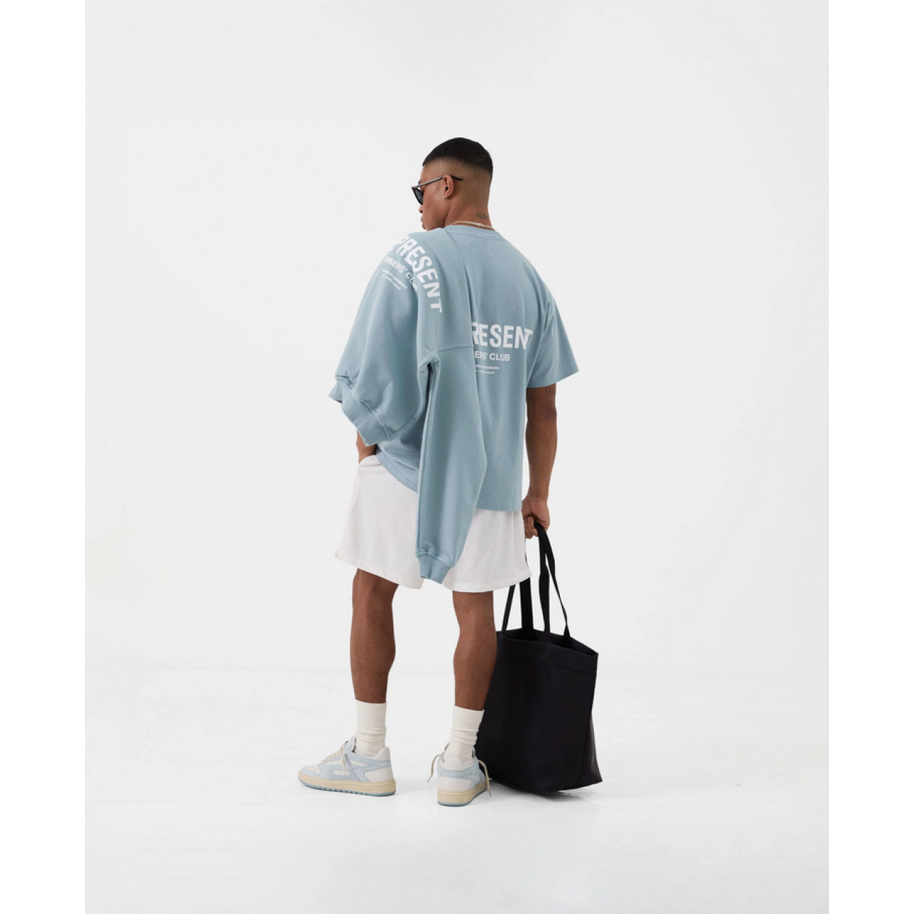 Футболка Represent Owners Club T-Shirt Powder Blue M05149-143