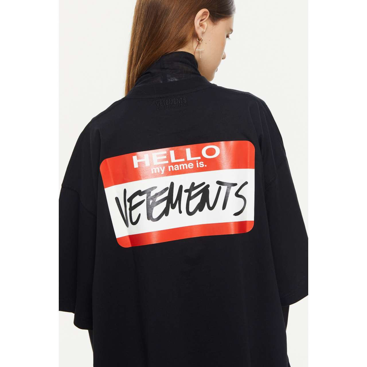 Футболка VETEMENTS My Name is VETEMENTS T-Shirt Black черная UE52TR140B