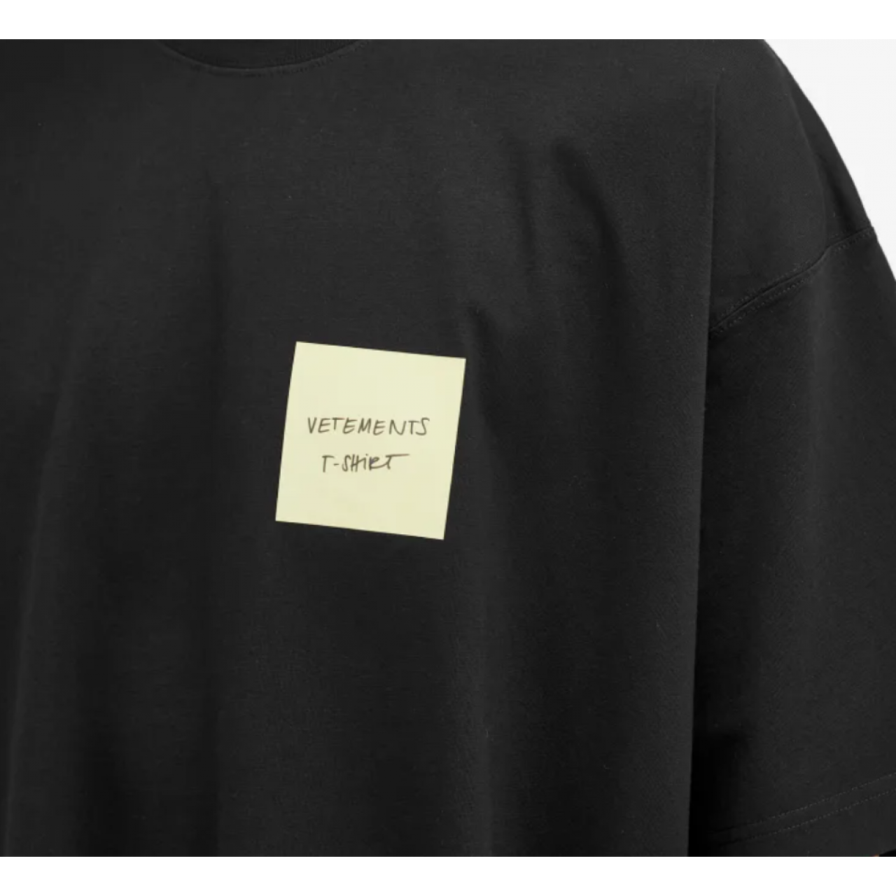 Футболка VETEMENTS Sticker Logo T-Shirt Black UE64TR430B